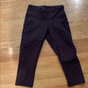 Burgundy mid leg leggings